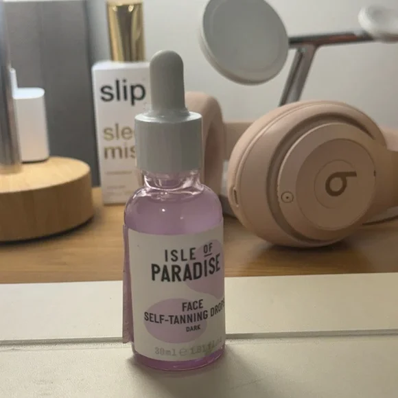 Isle of Paradise Face Self-Tanning Drops - Purple - Picture 5 of 7